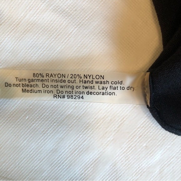 Prima Bella Elegant Black and Gold Studded Women's Fine Gage Sweater Size M - Picture 8 of 8